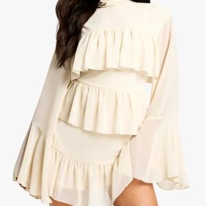 Boohoo Cream Lightweight V-Neck Blouse